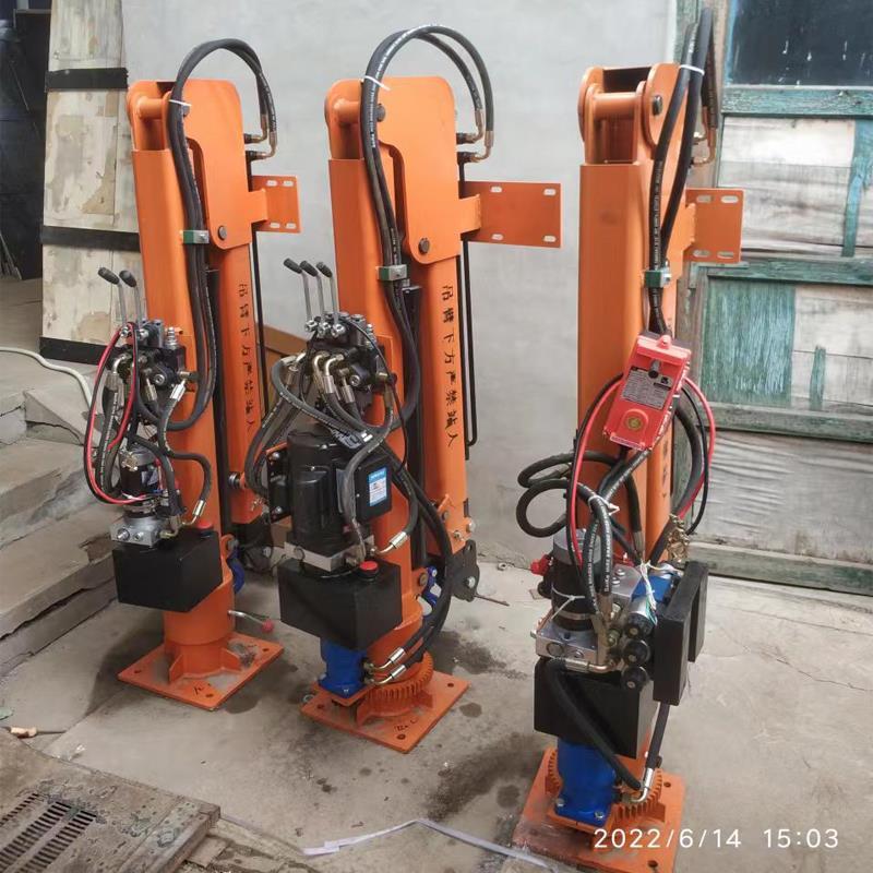 阿合奇县重汽蓝牌随车吊 3.2吨 国六动力强 液压驱动 农用自卸起重机